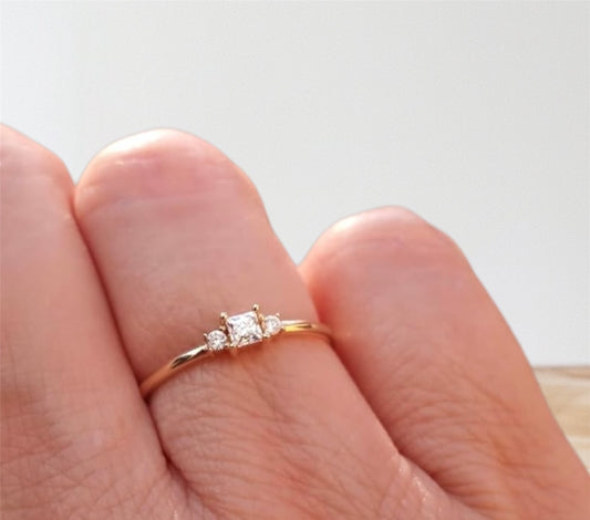 Dainty Moissanite